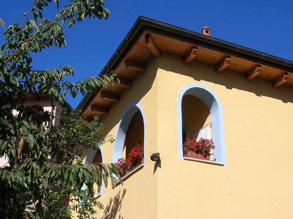 Appartamenti Ca Di Pom Omegna Bagian luar foto